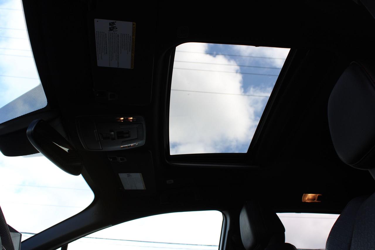 2025 Toyota Sienna XSE Photo