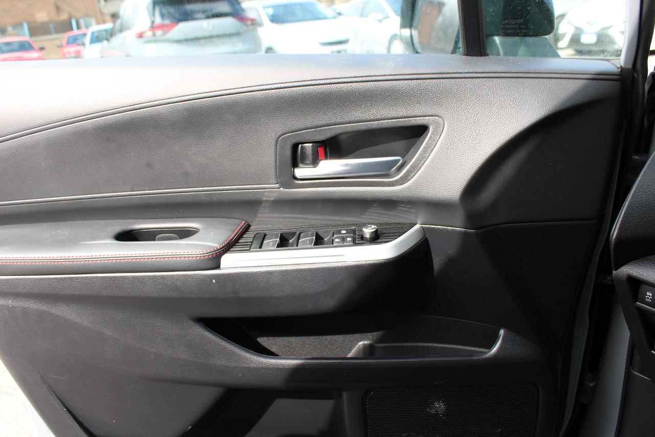 2025 Toyota Sienna XSE Photo