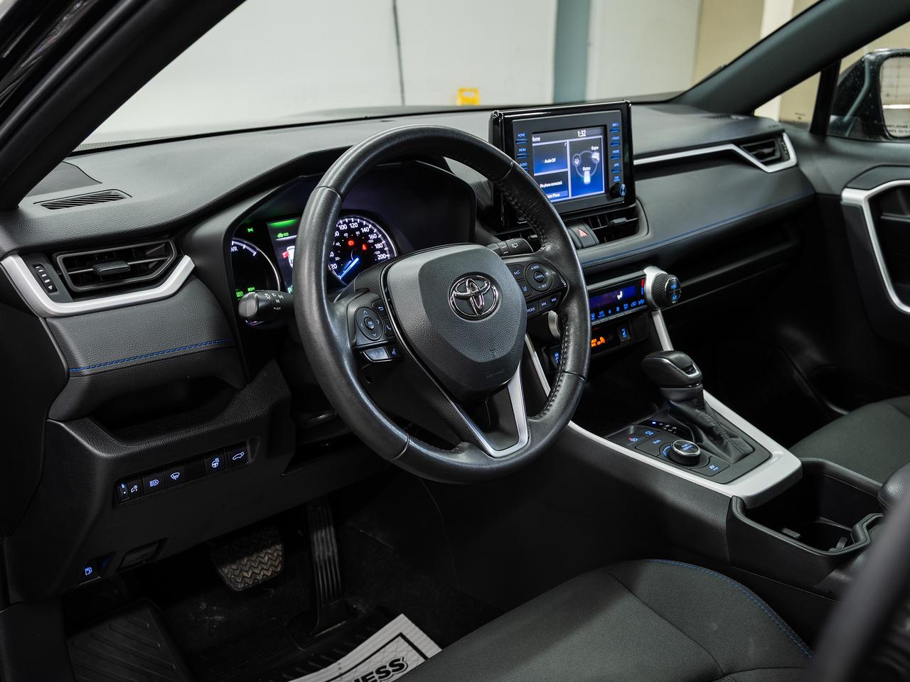 2022 Toyota RAV4 SE HYBRID AWD | Sunroof | ACC | BSM | CarPlay