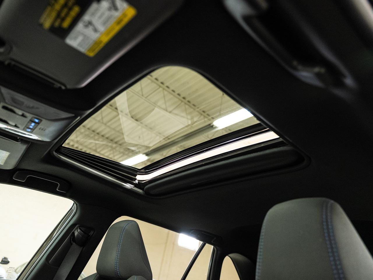 2022 Toyota RAV4 SE HYBRID AWD | Sunroof | ACC | BSM | CarPlay Photo