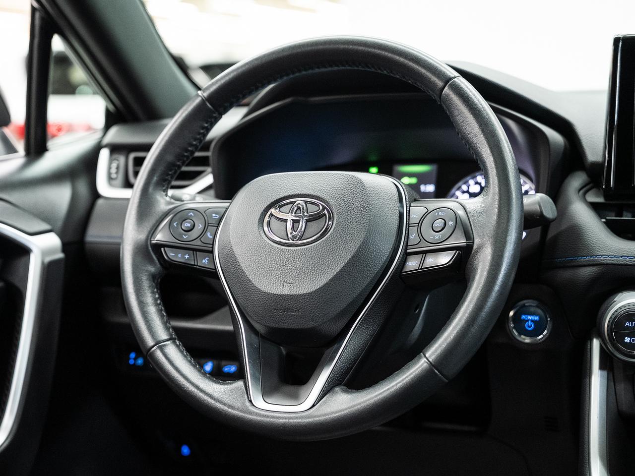 2022 Toyota RAV4 SE HYBRID AWD | Sunroof | ACC | BSM | CarPlay
