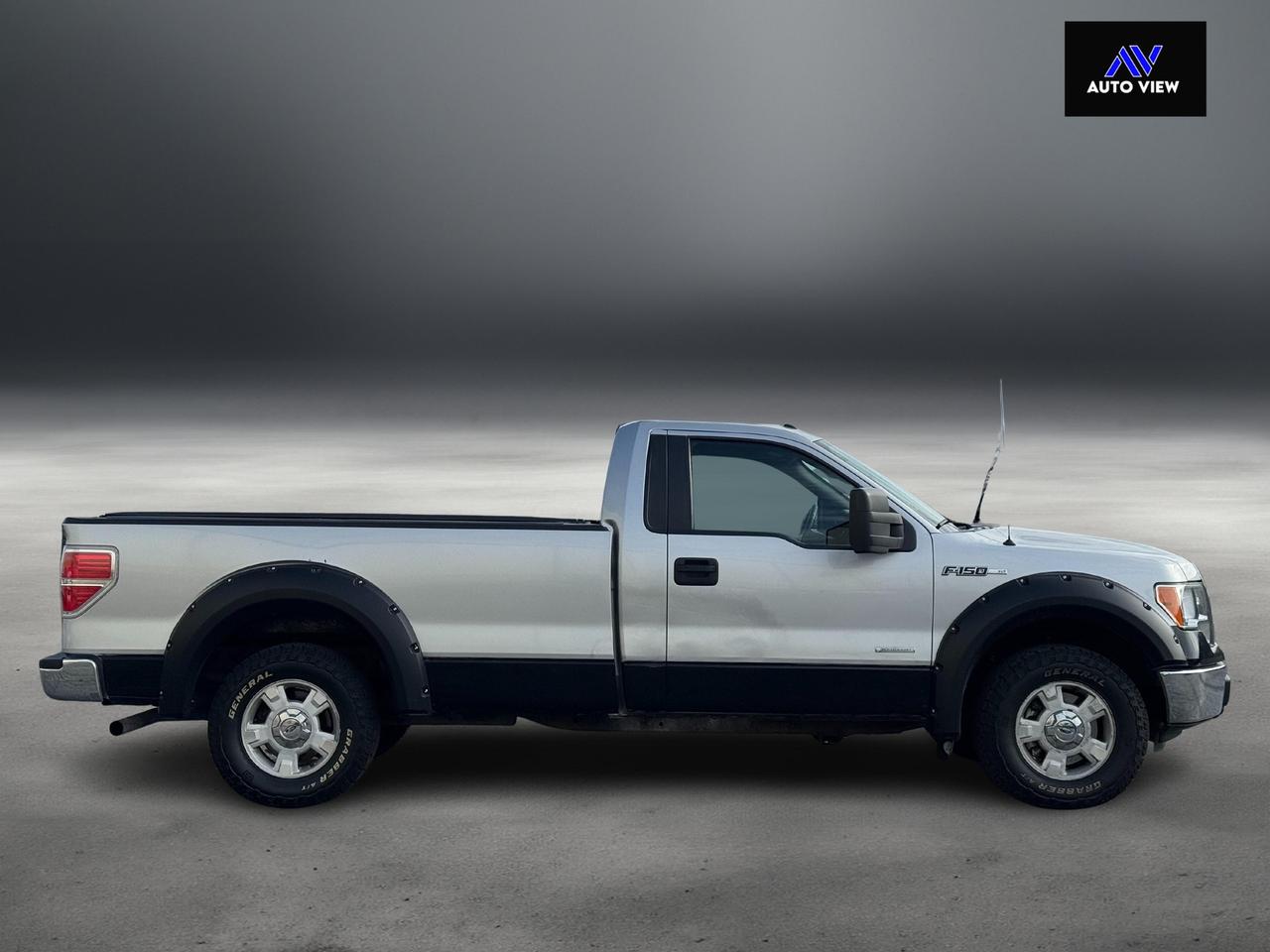 2011 Ford F-150 XL **LONG BOX**GREAT CONDITION** Photo