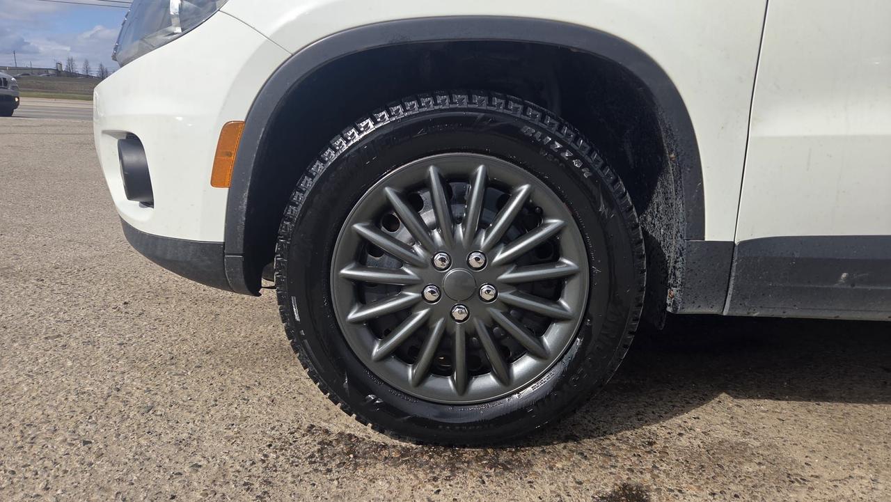 2016 Volkswagen Tiguan COMFORTLINE, WELL MAINTAINED, 4 CYLINDER, CERT Photo