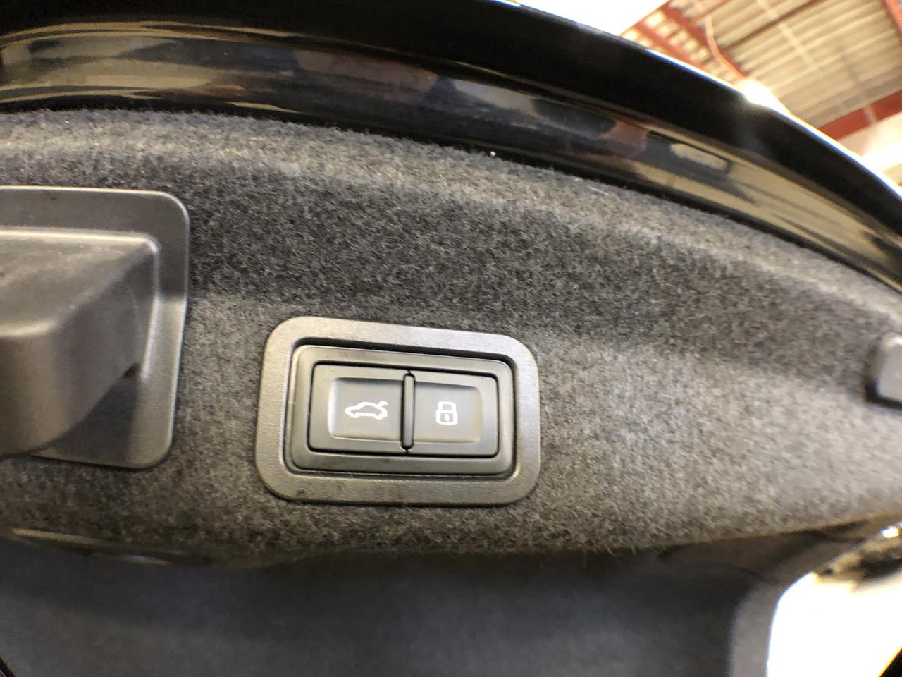 2023 Audi A6 PROGRESSIV AWD LEATHER PAN/ROOF NAV B/SPOT BACK CA Photo