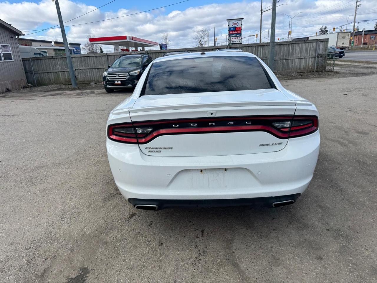 2017 Dodge Charger RALLYE, AWD, V6, BEATS AUDIO, CERTIFIED Photo