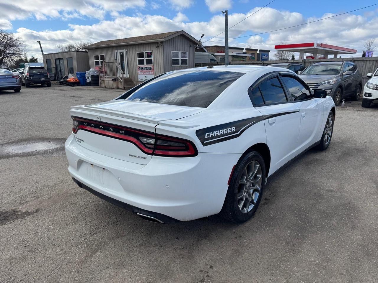2017 Dodge Charger RALLYE, AWD, V6, BEATS AUDIO, CERTIFIED Photo