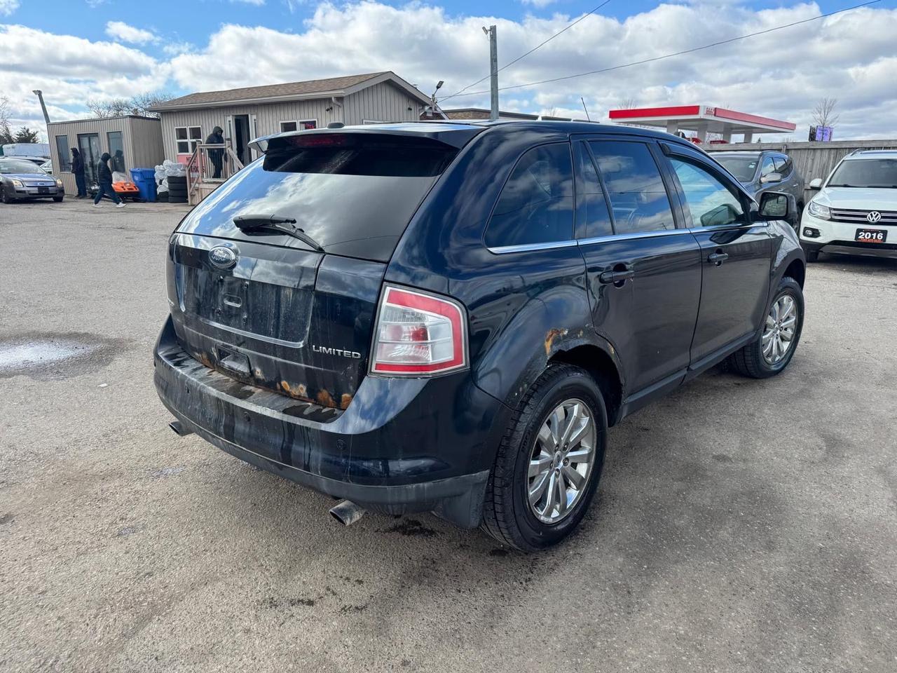 2010 Ford Edge Limited, TRADE IN, RUNS WELL, GOOD WHEELS, AS IS Photo4