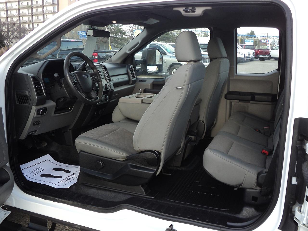 2020 Ford SUPER DUTY F-350 DRW XL SuperCab 4WD 6.2L8cylGas 8' Box BackUpCam Photo