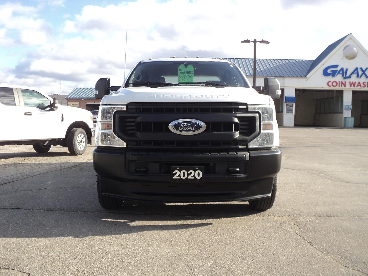 2020 Ford SUPER DUTY F-350 DRW XL SuperCab 4WD 6.2L8cylGas 8' Box BackUpCam Photo