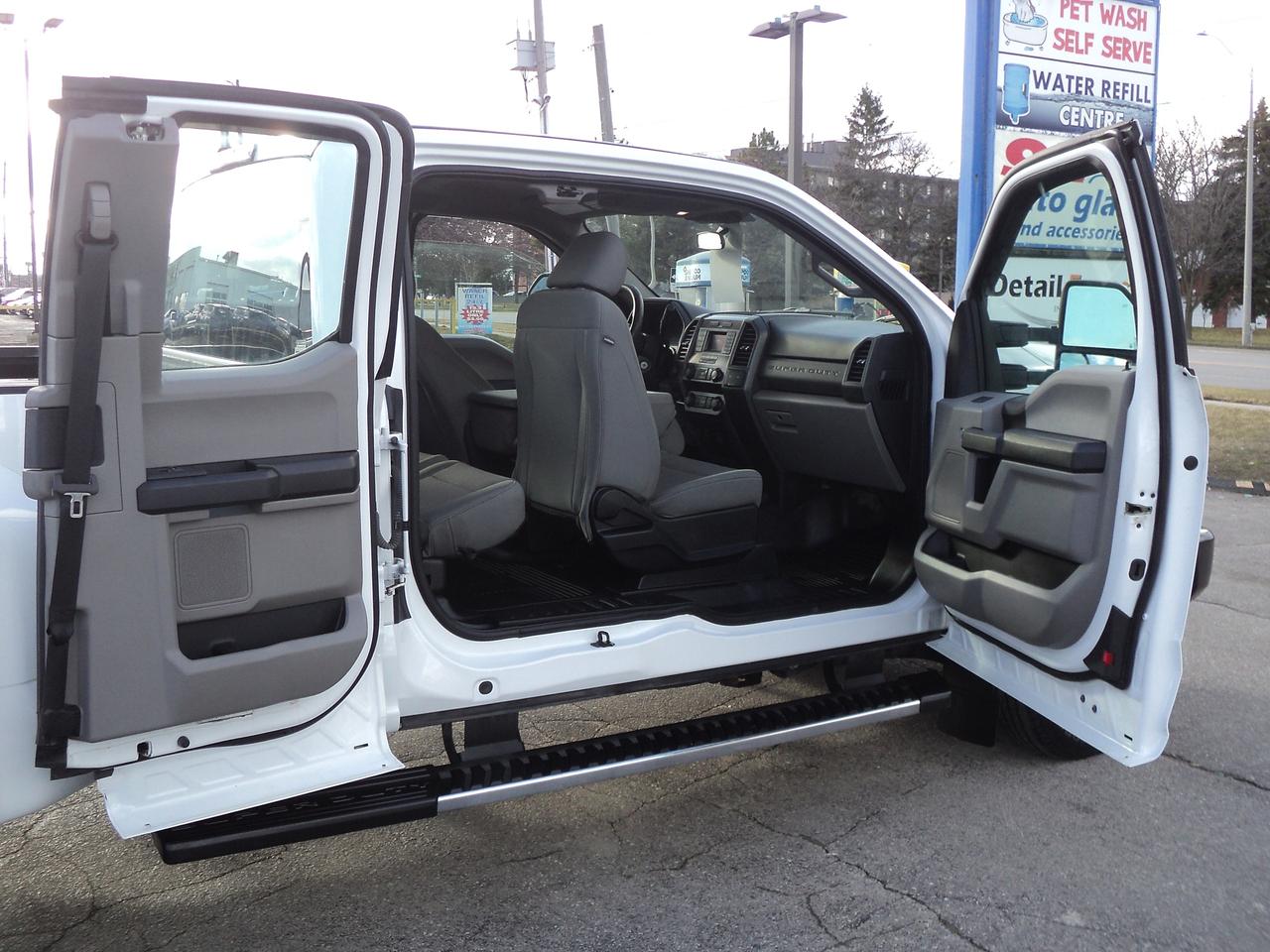 2020 Ford SUPER DUTY F-350 DRW XL SuperCab 4WD 6.2L8cylGas 8' Box BackUpCam Photo