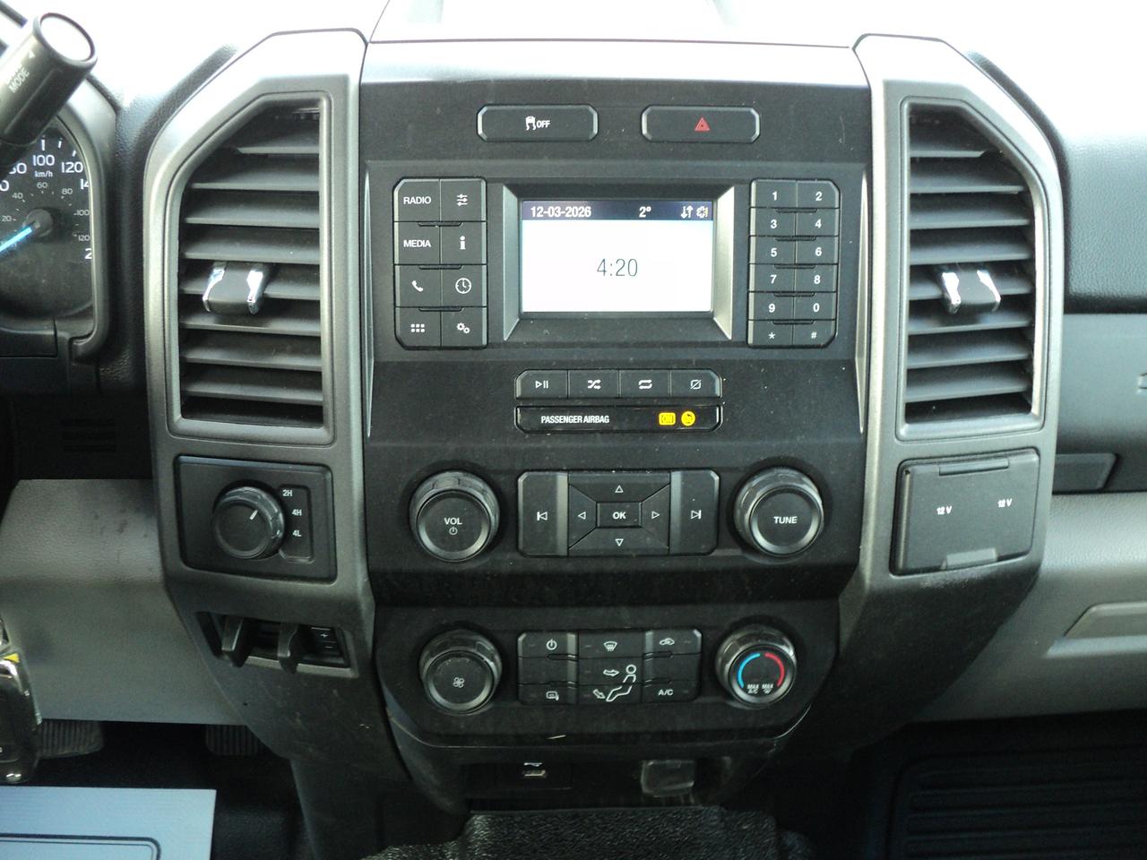 2020 Ford SUPER DUTY F-350 DRW XL SuperCab 4WD 6.2L8cylGas 8' Box BackUpCam Photo