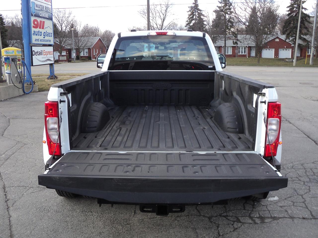 2020 Ford SUPER DUTY F-350 DRW XL SuperCab 4WD 6.2L8cylGas 8' Box BackUpCam Photo