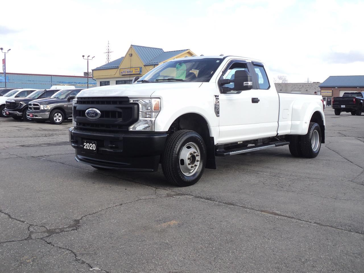 Used 2020 Ford SUPER DUTY F-350 DRW XL SuperCab 4WD 6.2L8cylGas 8' Box BackUpCam for sale in Brantford, ON
