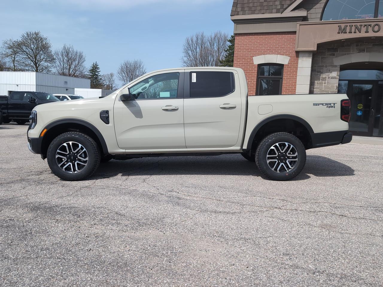 2026 Ford Ranger Lariat Crew Cab 4x4 Photo2