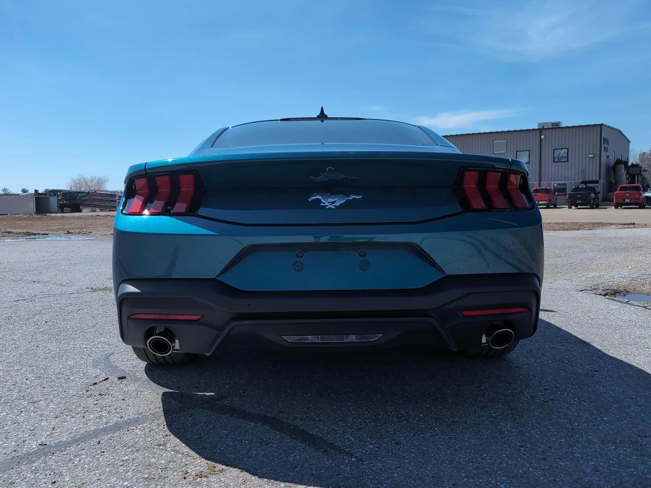 2026 Ford Mustang Premium Fastback Photo4