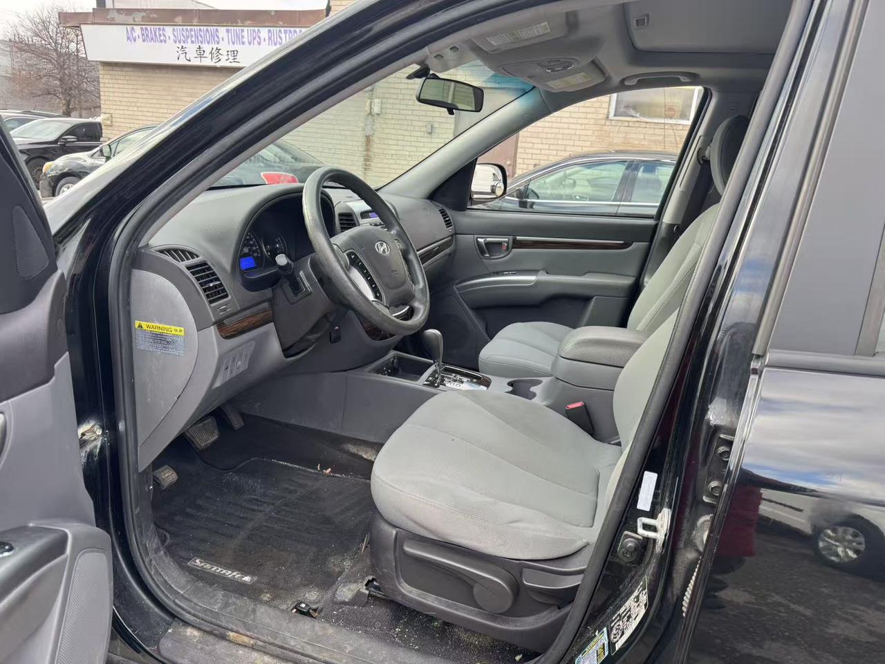 2012 Hyundai Santa Fe AWD 4DR I4 AUTO GL PREMIUM Photo