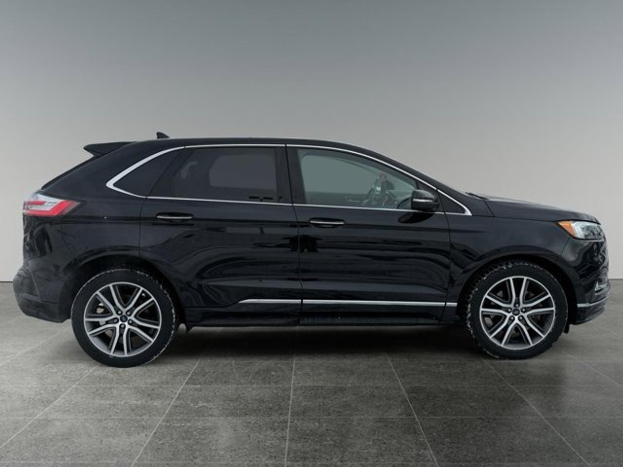 2019 Ford Edge Titanium - Photo #6