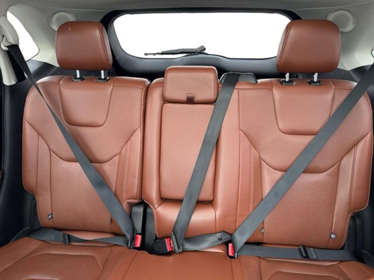 2019 Ford Edge Titanium - Photo #16