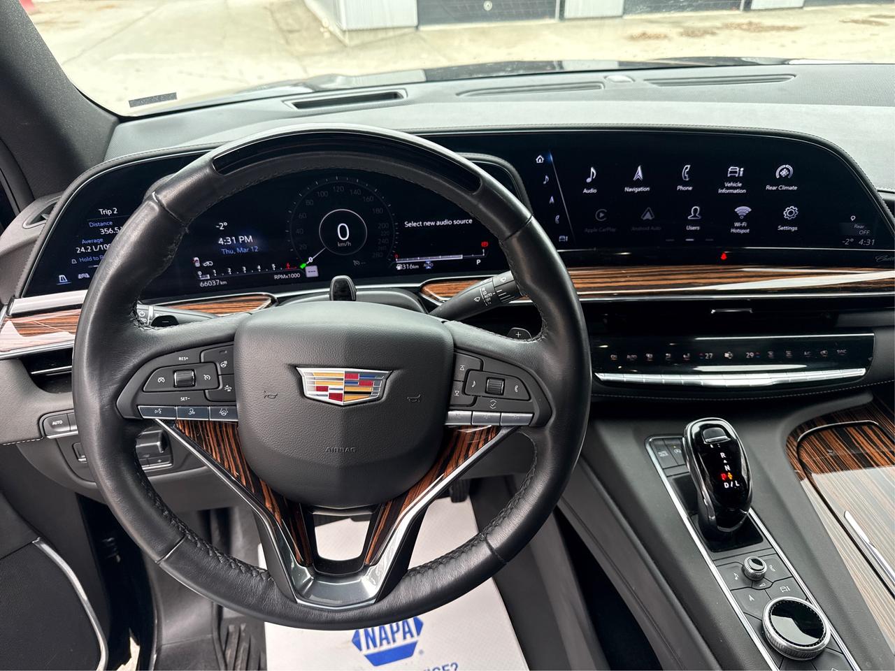 2024 Cadillac Escalade 4WD Premium Luxury Photo