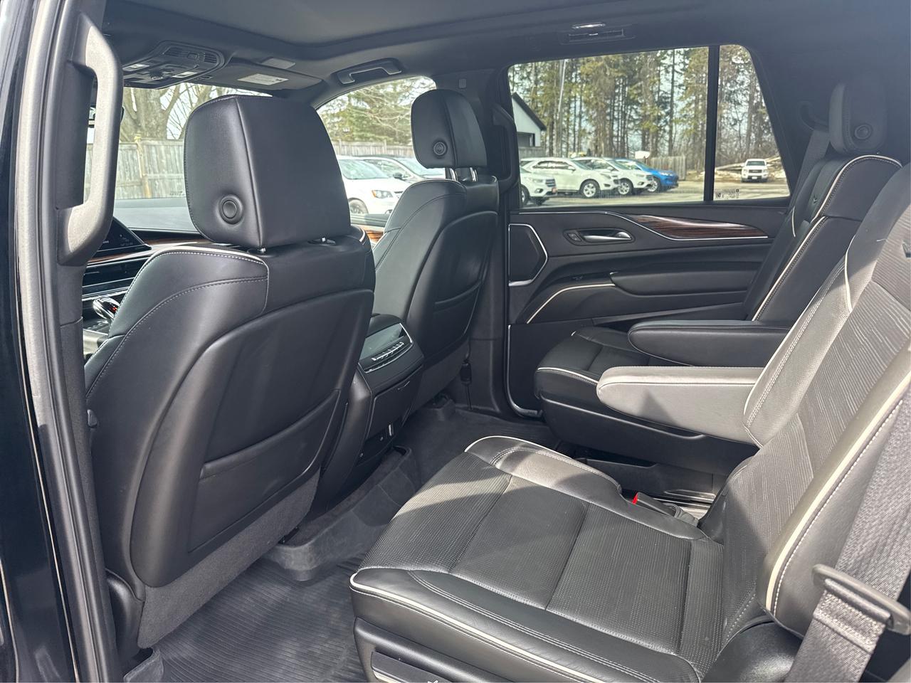 2024 Cadillac Escalade 4WD Premium Luxury Photo