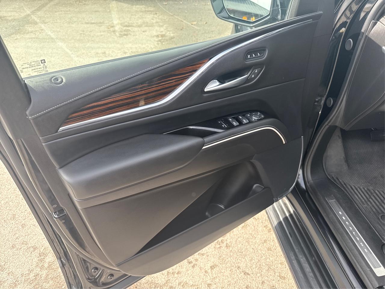 2024 Cadillac Escalade 4WD Premium Luxury Photo