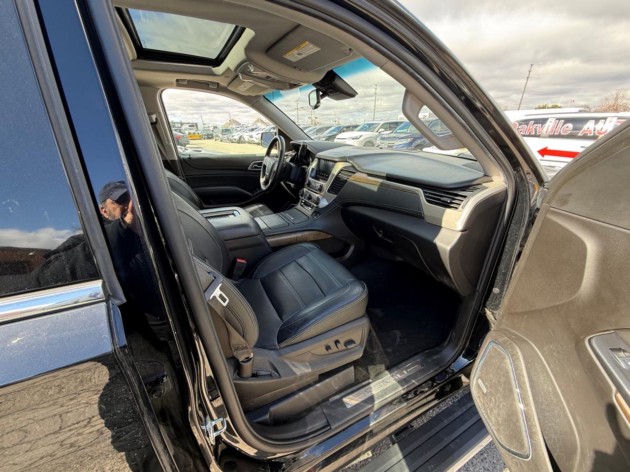 2018 GMC Yukon XL 4WD 4DR DENALI Photo