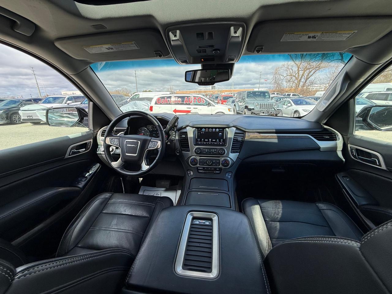 2018 GMC Yukon XL 4WD 4DR DENALI Photo