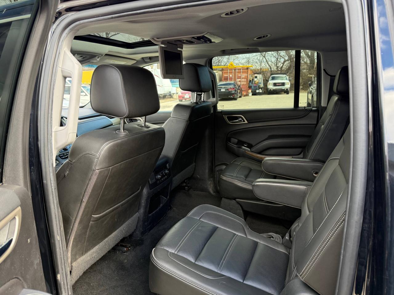 2018 GMC Yukon XL 4WD 4DR DENALI Photo