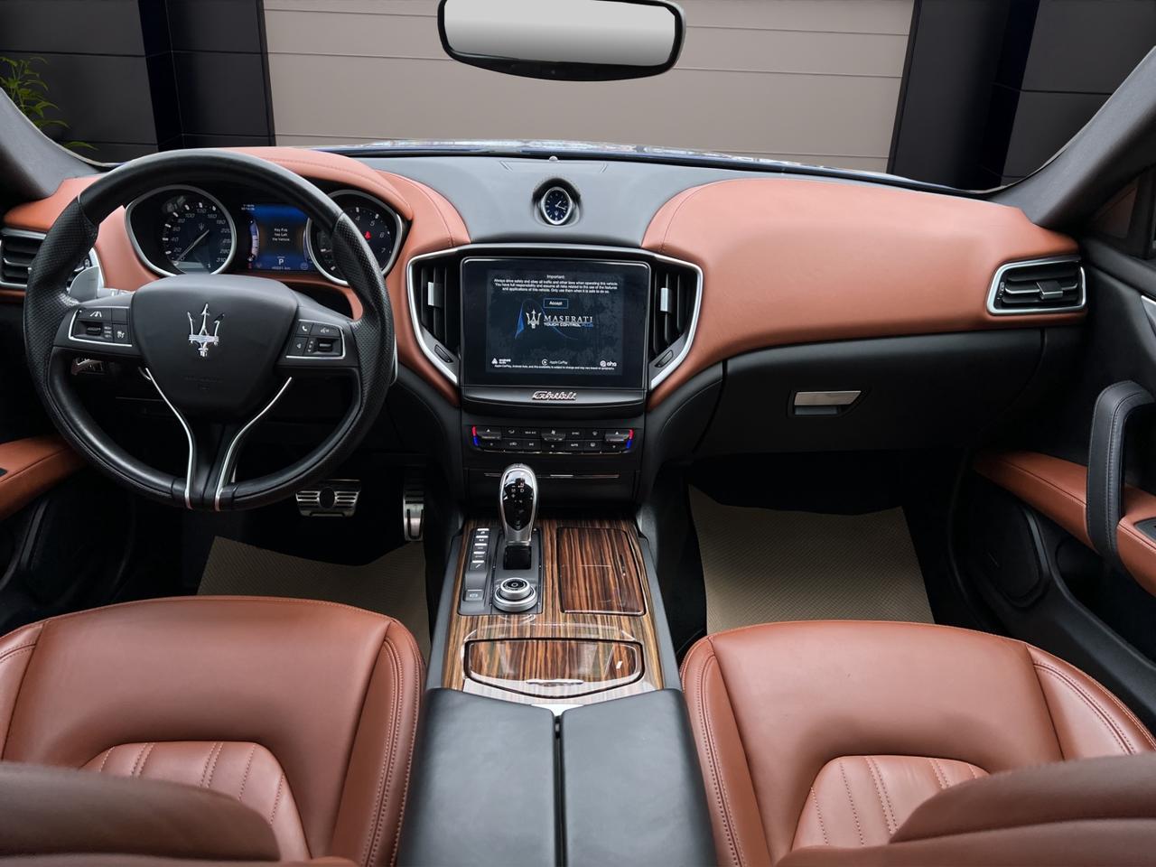 2017 Maserati Ghibli S Q4 3.0L - Navigation System - Reverse Camera !!! Photo