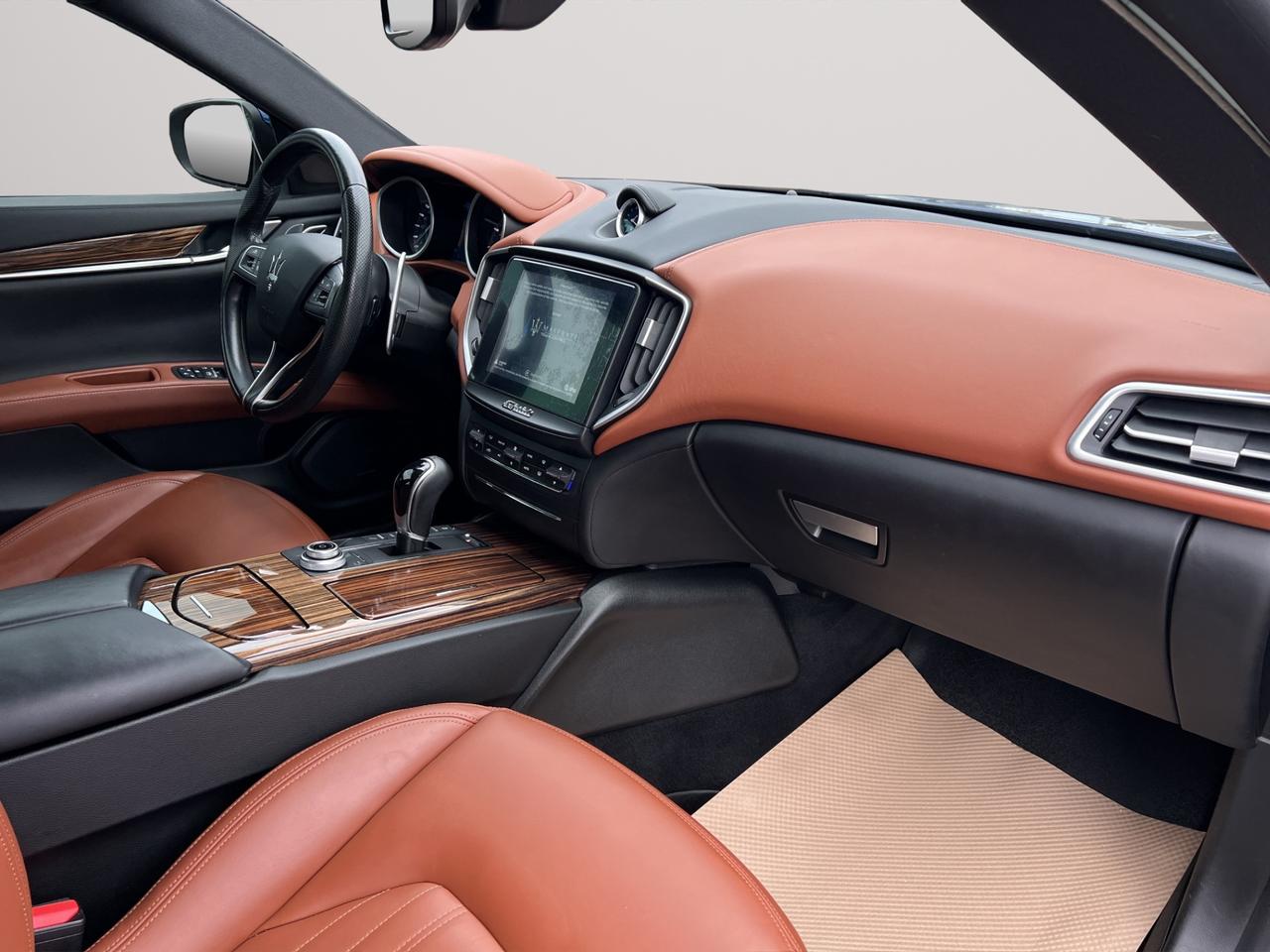 2017 Maserati Ghibli S Q4 3.0L - Navigation System - Reverse Camera !!! Photo