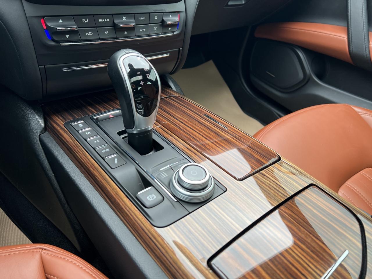 2017 Maserati Ghibli S Q4 3.0L - Navigation System - Reverse Camera !!! Photo