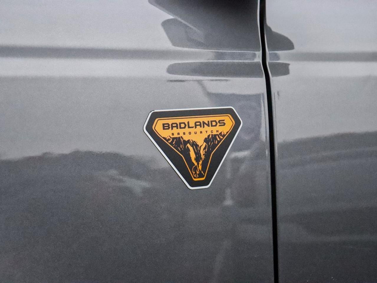 2021 Ford Bronco Badlands | 4X4 | 2.7L |HIGH/LUX |SASQUATCH | LEATH Photo