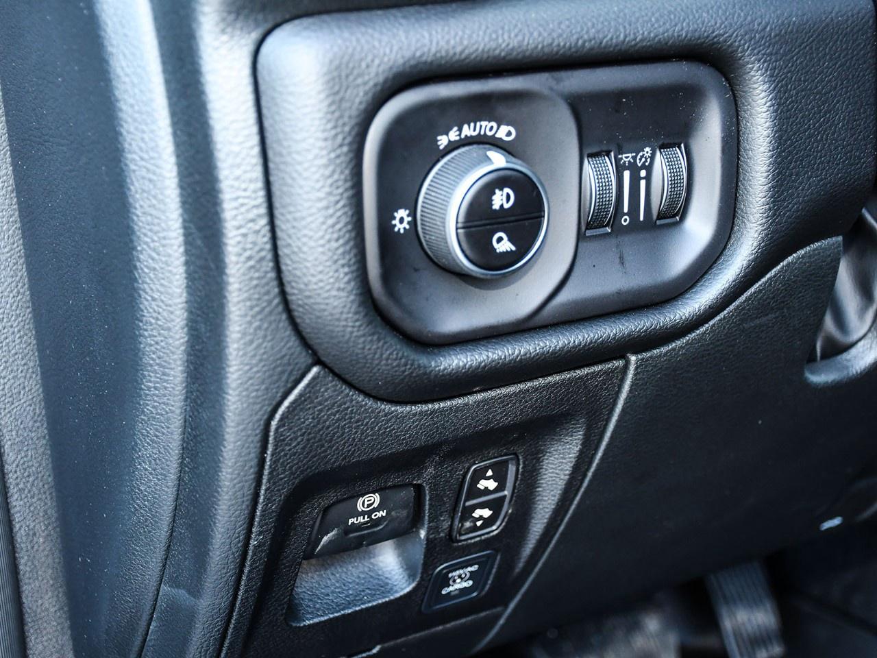 2026 RAM 1500 SPORT 4X4 CREW CAB 5'7" BOX Photo