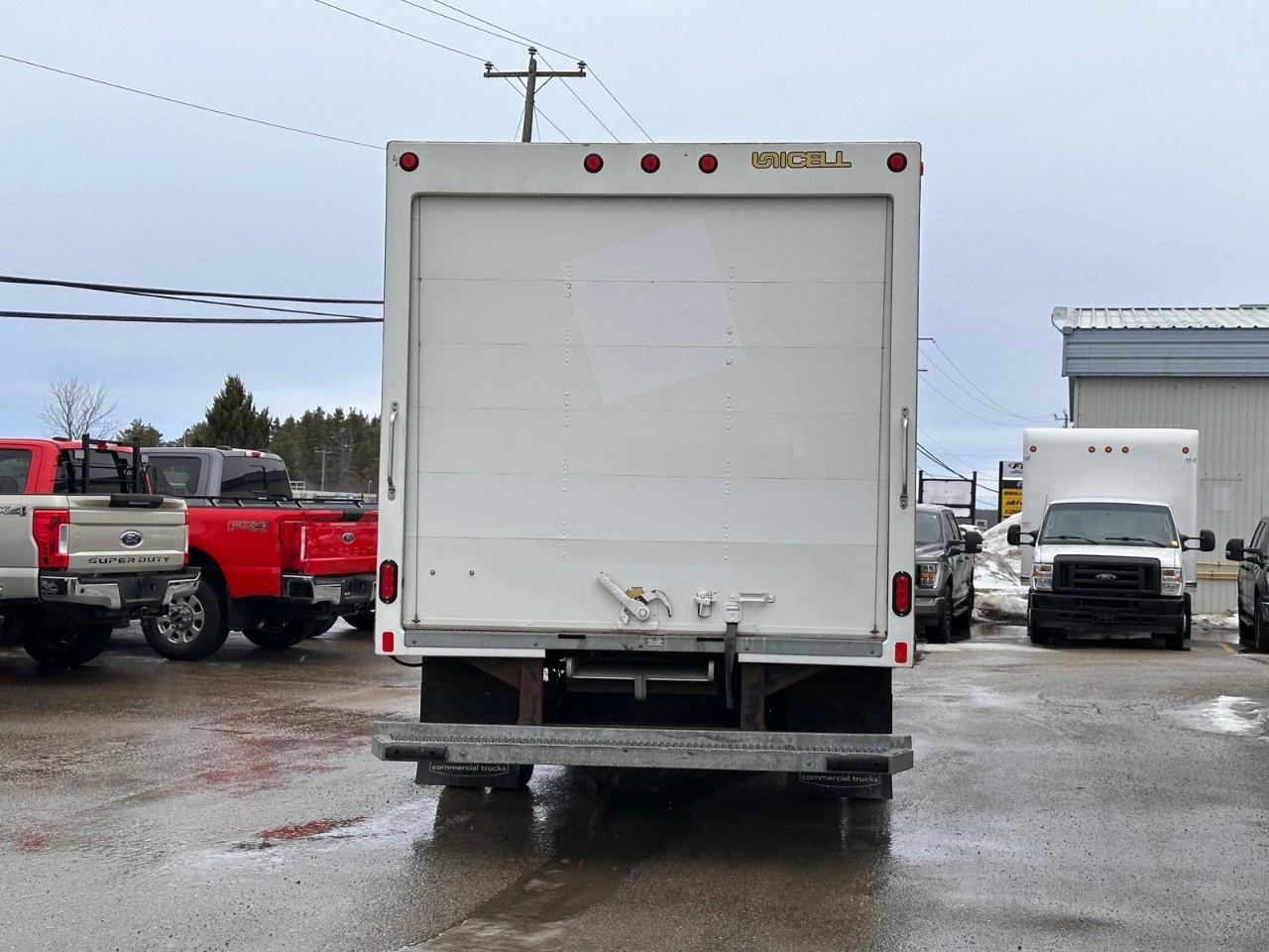 2023 Ford E-Series Cutaway E-450 DRW 176" WB Photo