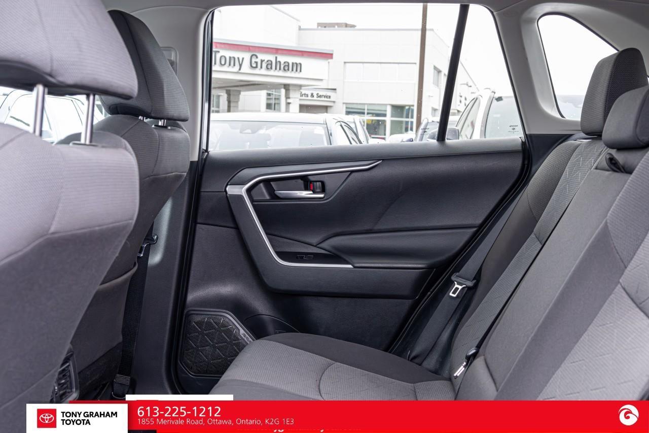 2024 Toyota RAV4 XLE Photo