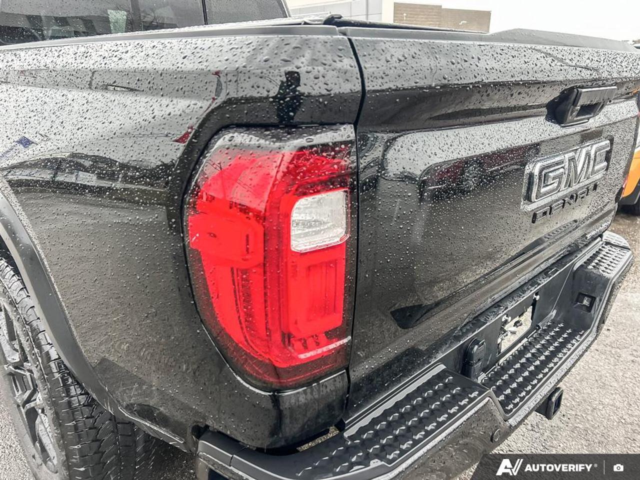 2026 GMC Canyon Denali POWER SUNROOF | 20 INCH GLOSS BLACK WHEELS | HEATE Photo