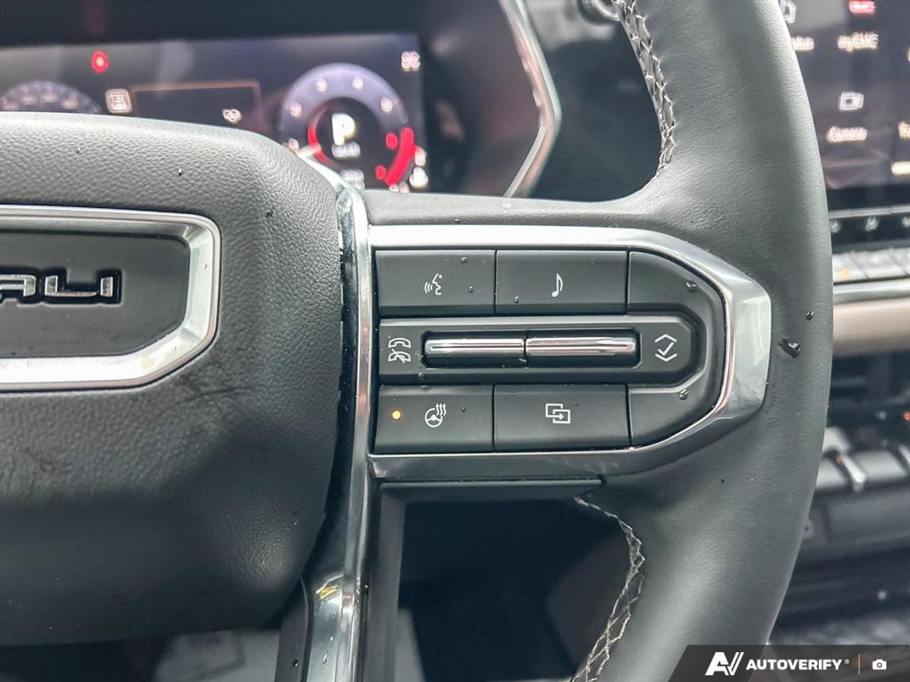 2026 GMC Canyon Denali POWER SUNROOF | 20 INCH GLOSS BLACK WHEELS | HEATE Photo