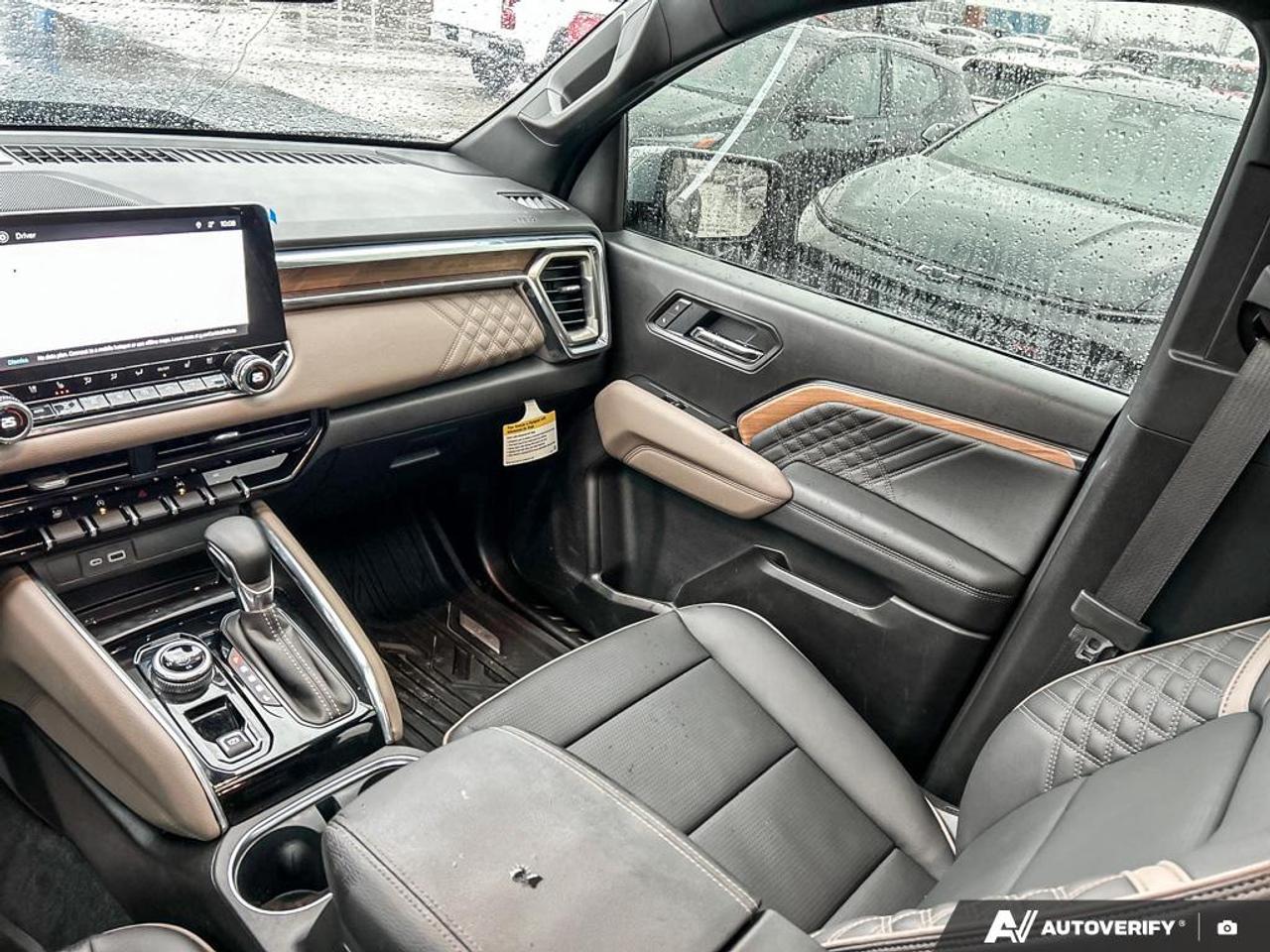 2026 GMC Canyon Denali POWER SUNROOF | 20 INCH GLOSS BLACK WHEELS | HEATE Photo