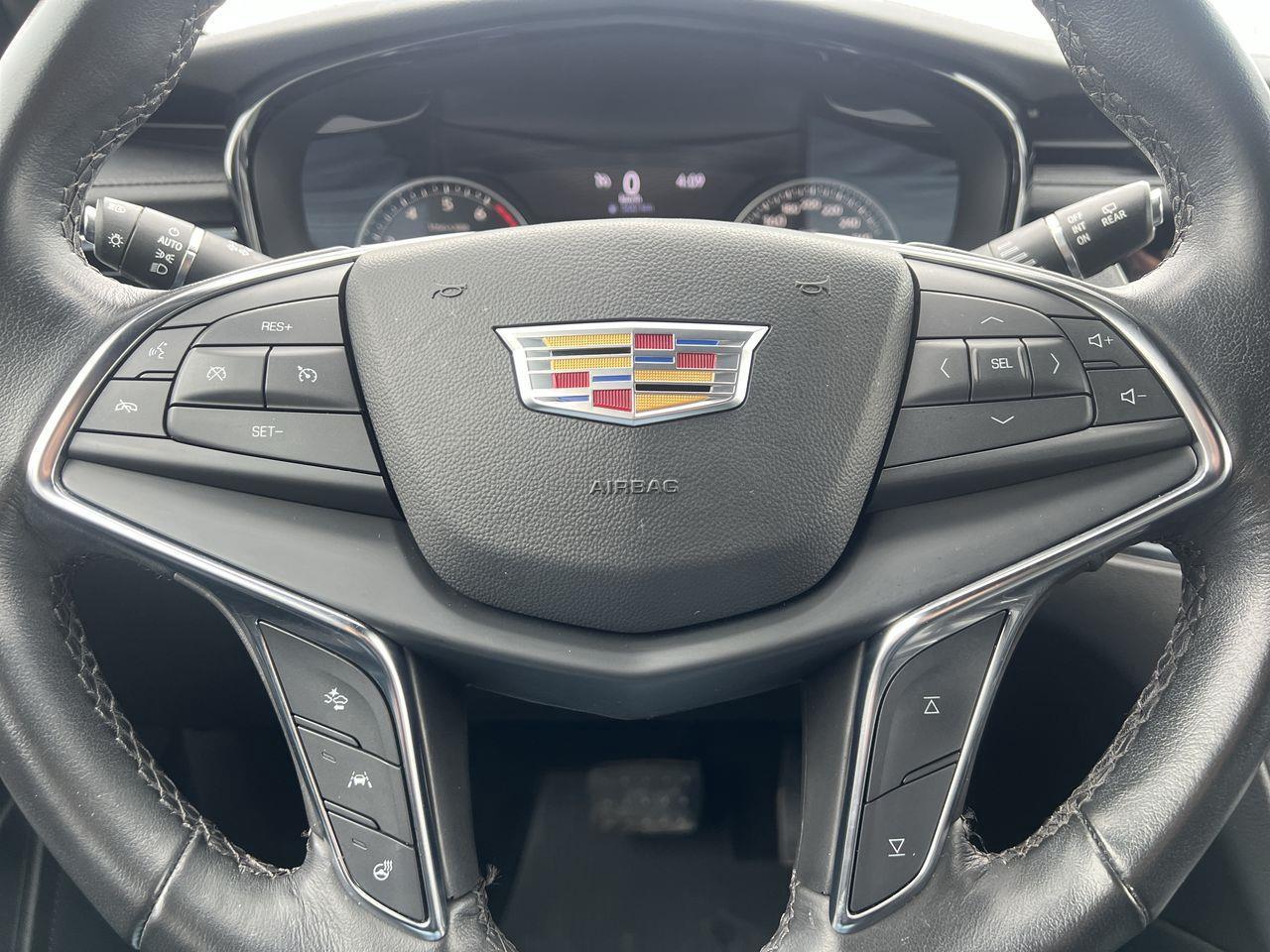 2023 Cadillac XT5 Luxury AWD, HEATED LEATHER SEATS, CRUISE CONTROL, POWER LIFTGATE, BACK UP CAM, SIRIUS XM!! Photo