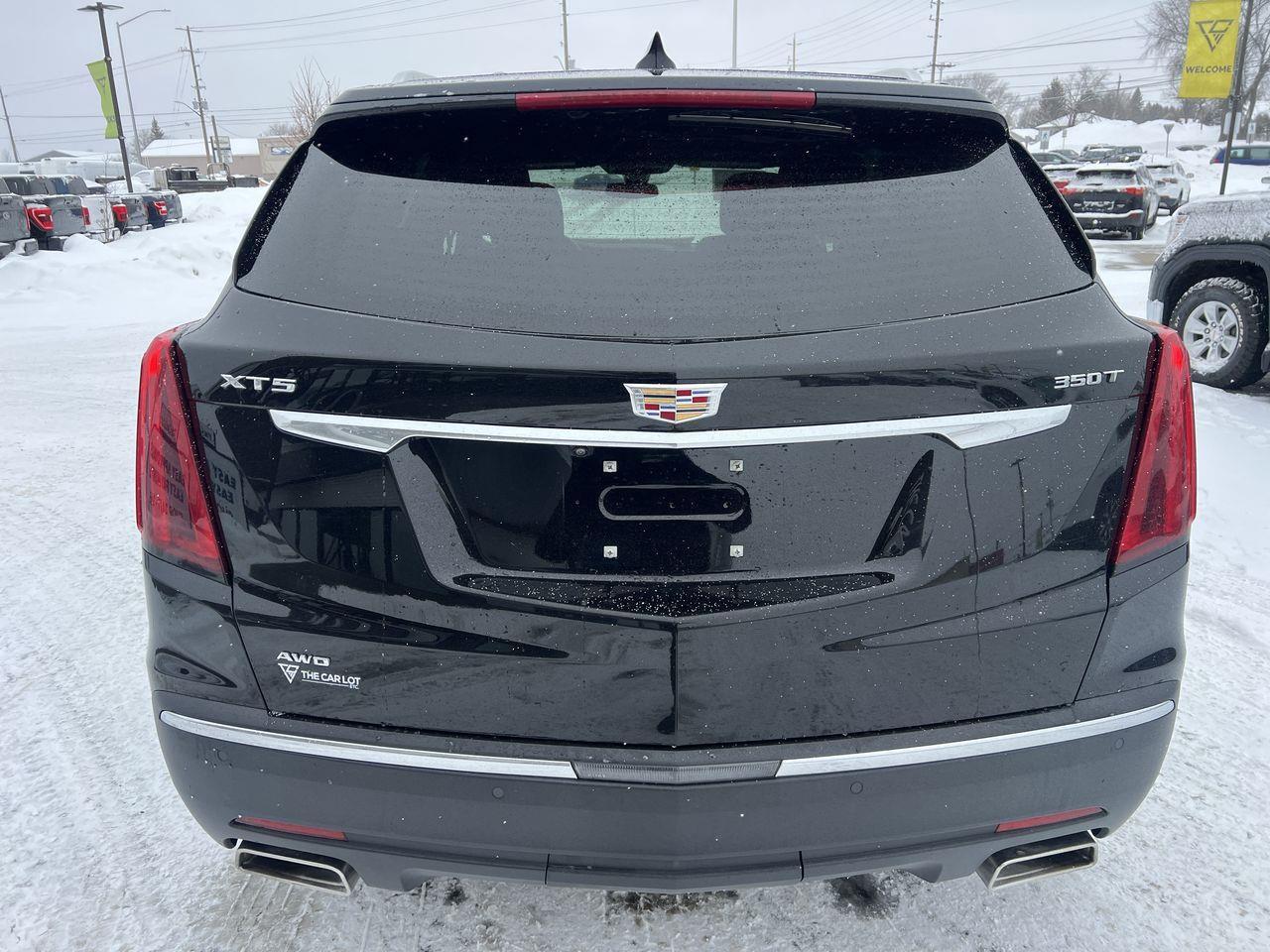 2023 Cadillac XT5 Luxury AWD, HEATED LEATHER SEATS, CRUISE CONTROL, POWER LIFTGATE, BACK UP CAM, SIRIUS XM!! Photo