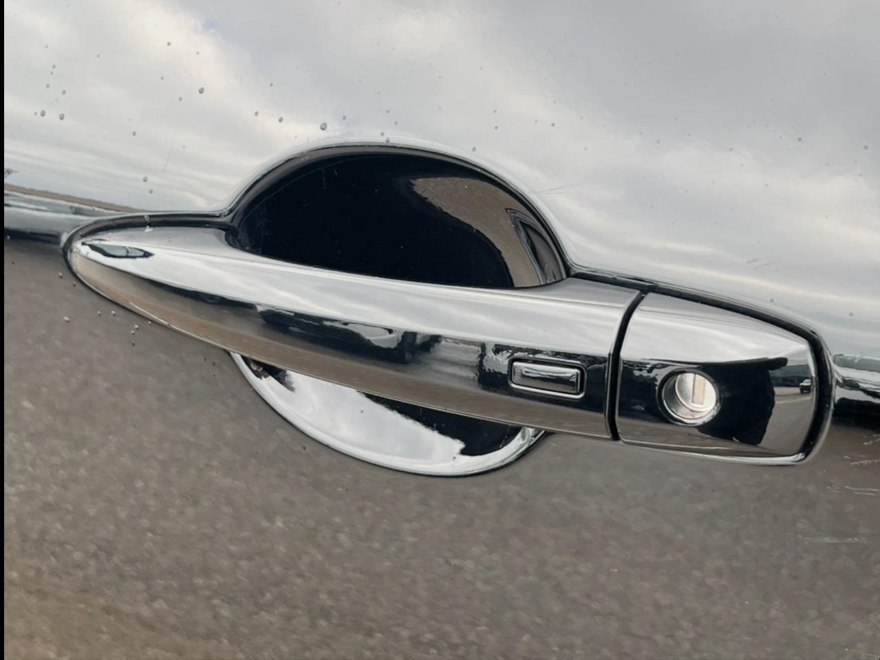 2026 Nissan Rogue AWD Platinum Photo3