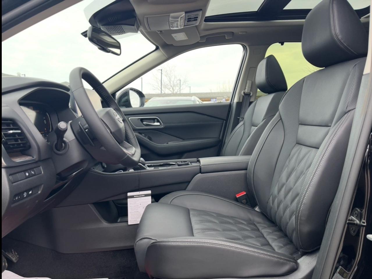 2026 Nissan Rogue AWD Platinum Photo