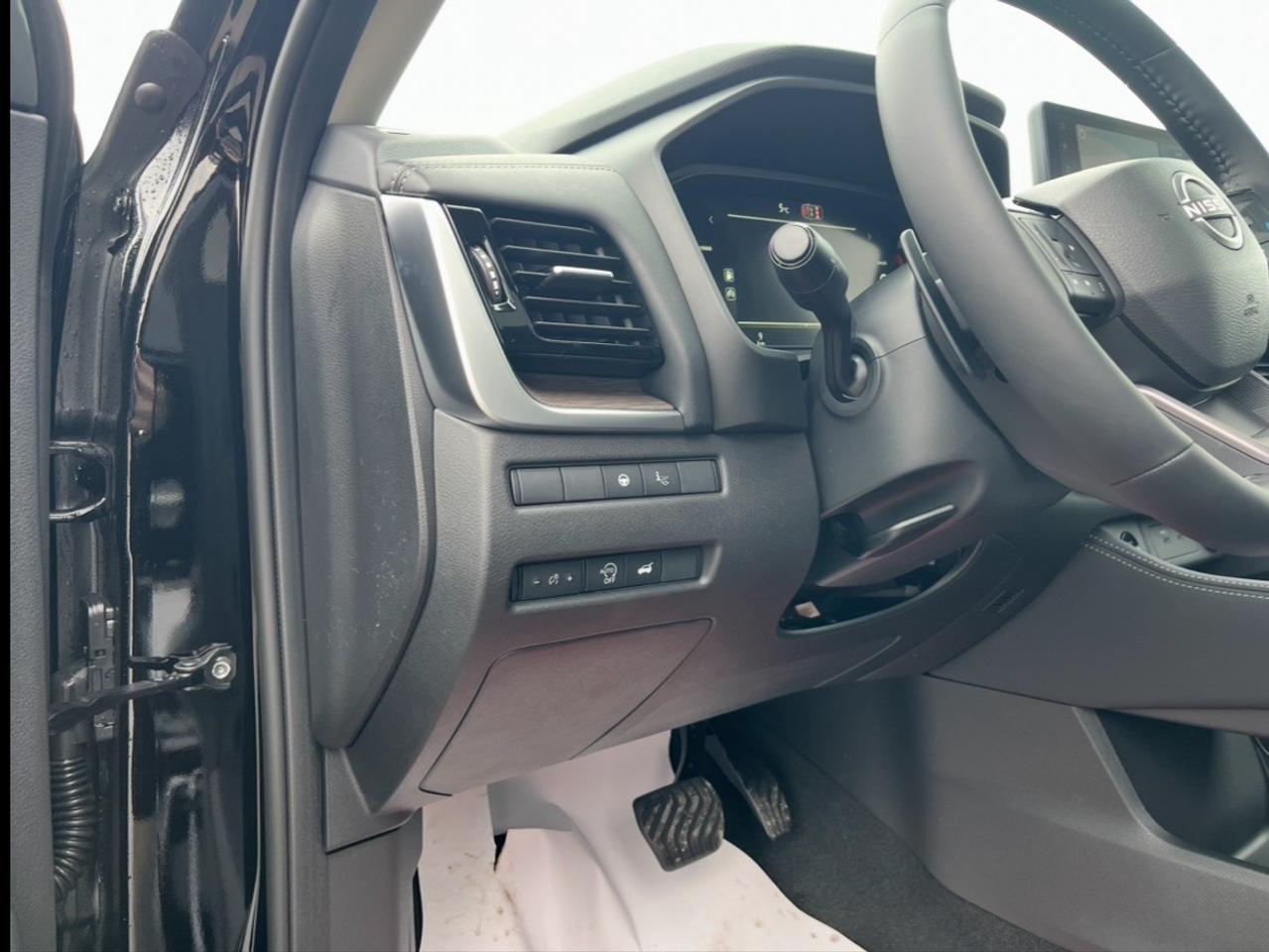 2026 Nissan Rogue AWD Platinum Photo