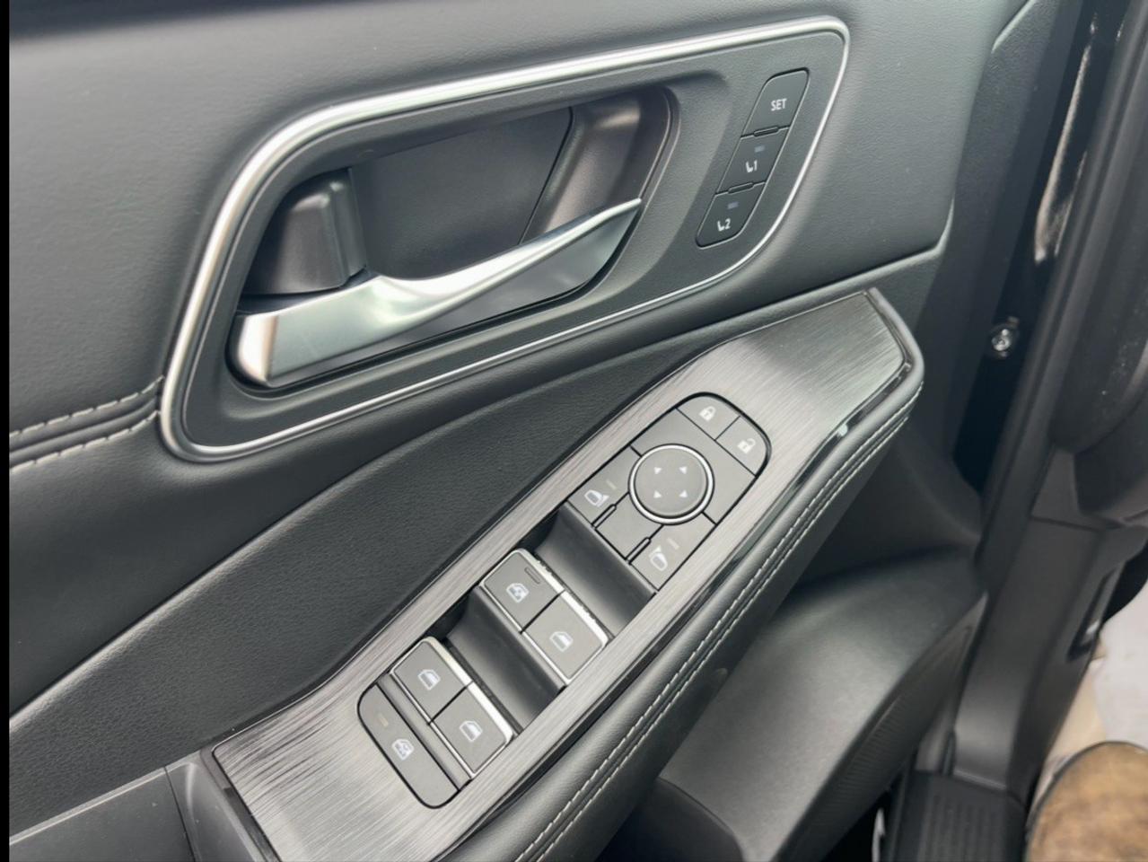 2026 Nissan Rogue AWD Platinum Photo