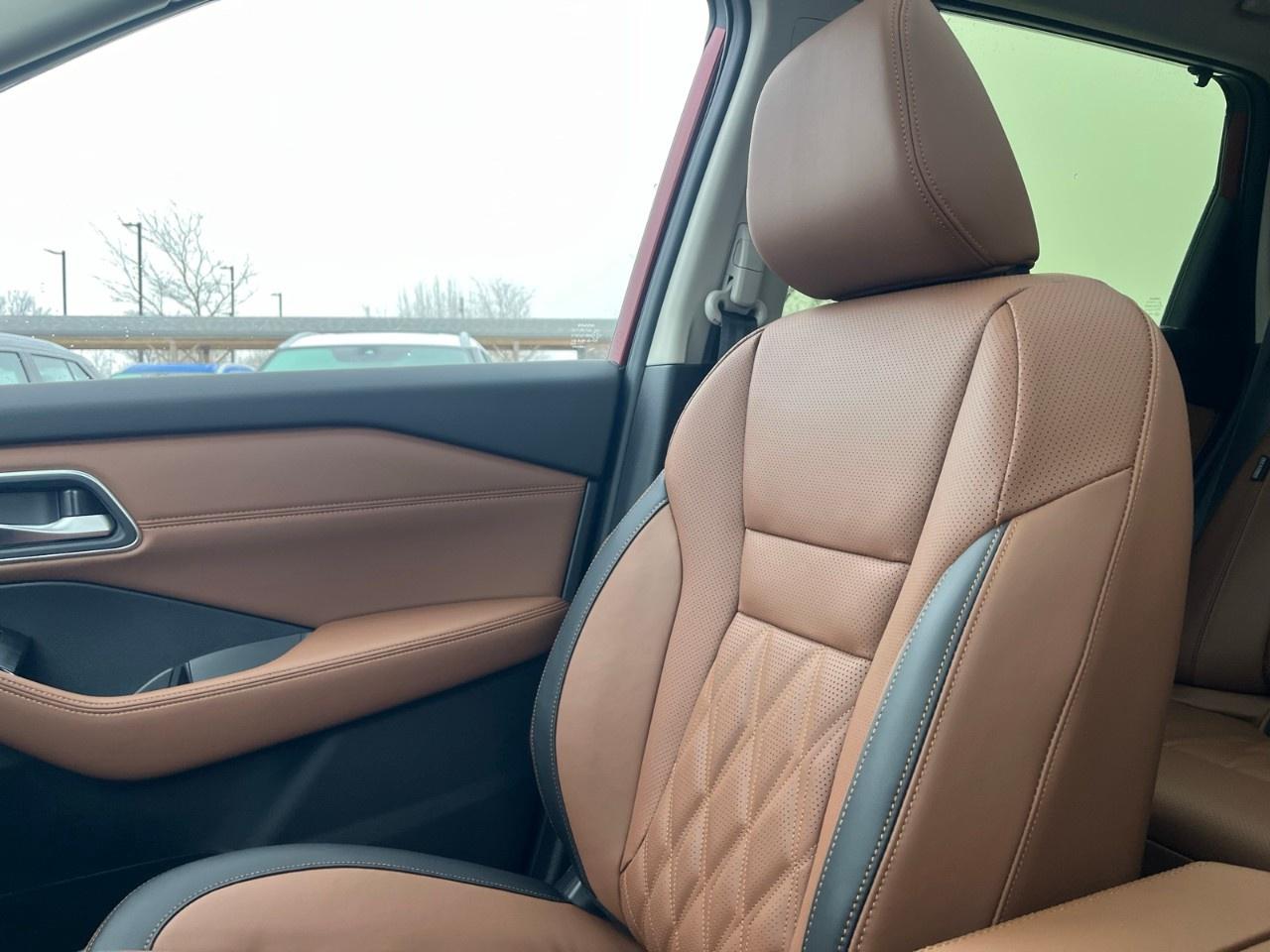 2026 Nissan Rogue AWD Platinum Photo