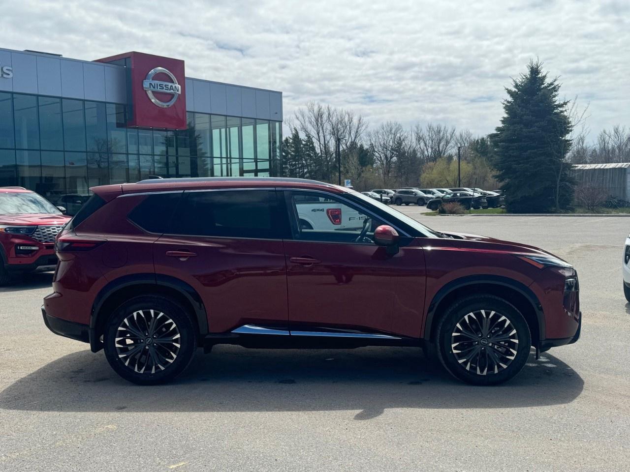 2026 Nissan Rogue AWD Platinum Photo
