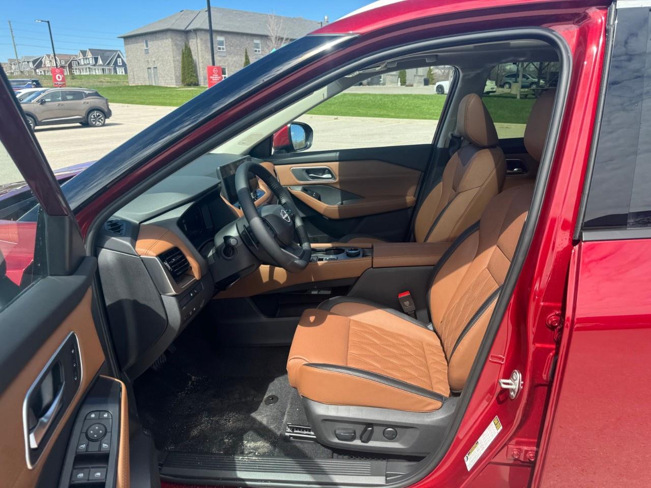 2026 Nissan Rogue AWD Platinum Photo