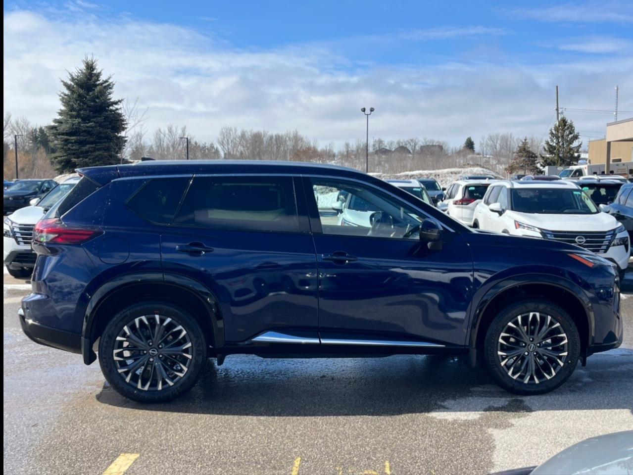 2026 Nissan Rogue AWD Platinum Photo