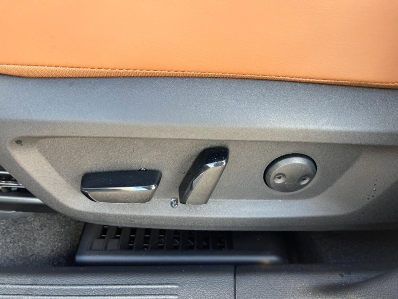 2026 Nissan Rogue AWD Platinum Photo