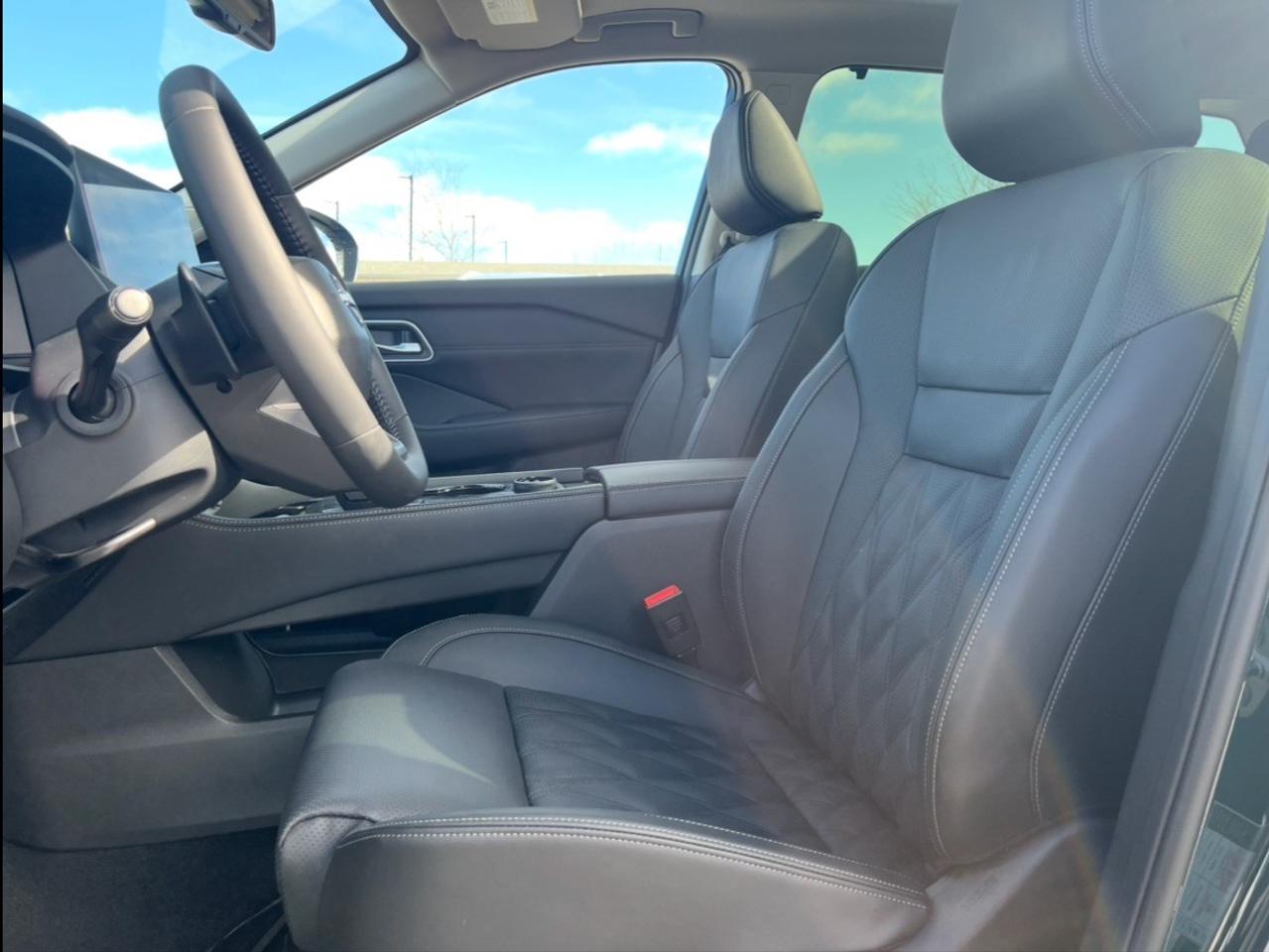 2026 Nissan Rogue AWD Platinum Photo